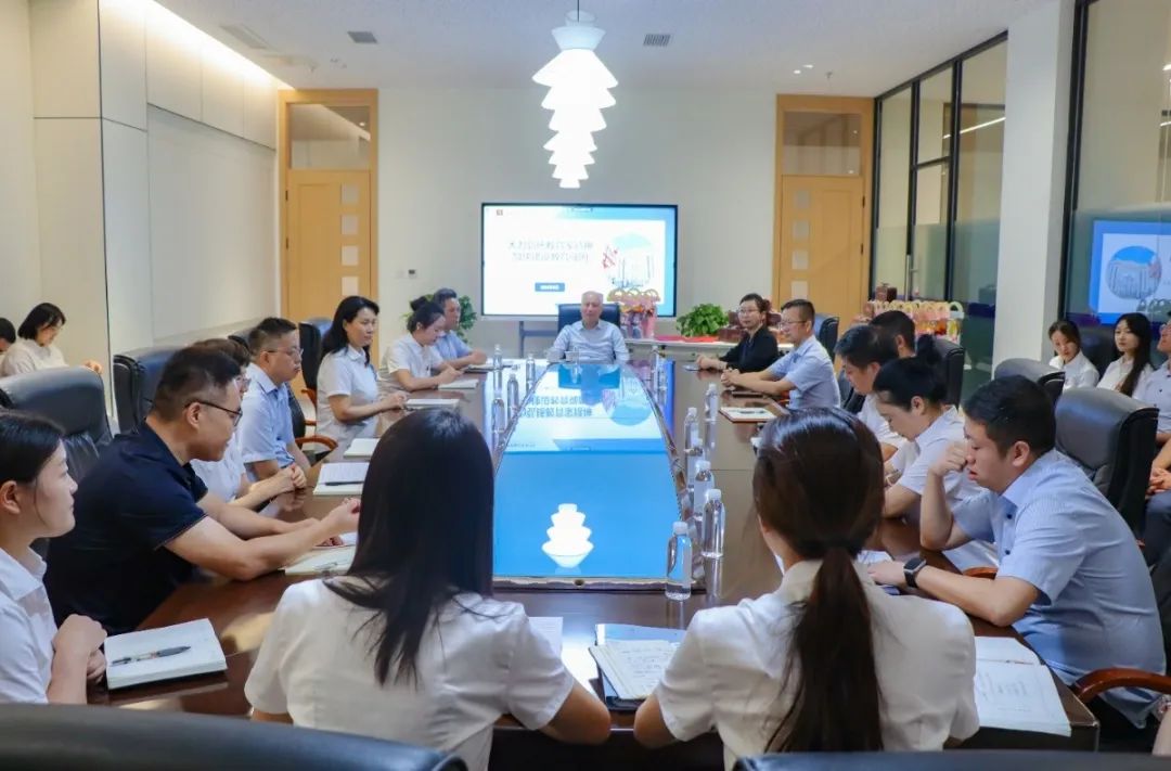 大力弘扬教育家精神，加快建设教育强国，西安藤信高级中学开展“庆祝全国第四十个教师节暨教师节座谈会”